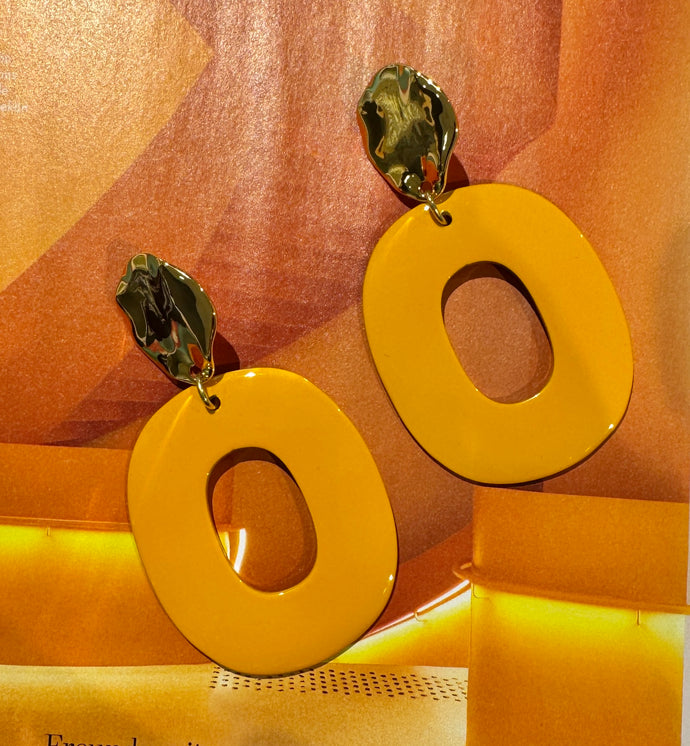 YULYAFFAIRS Ohrstecker OLE in Sonnengelb mit Gold