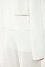 Laden Sie das Bild in den Galerie-Viewer, Minimalistische Strickjacke in Milano-Optik
