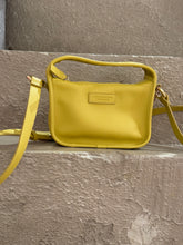 Laden Sie das Bild in den Galerie-Viewer, Tiefenbacher Lehmann Tasche mini Brioche butter yellow
