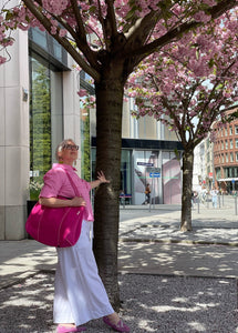 Modische Shopper für den Sommer in der Farbe Pink
