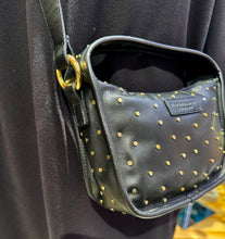 Laden Sie das Bild in den Galerie-Viewer, TIEFENBACHER LEHMANN Tasche  Brioche Mini Schwarz mit Nieten
