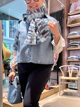 Laden Sie das Bild in den Galerie-Viewer, Épice Tuch Style 2453 in der Farbe Aqua
