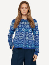Laden Sie das Bild in den Galerie-Viewer, Neue Farbstellung! Oleana Flower and flounce Cardigan in Light blue
