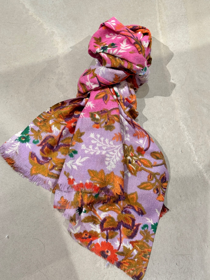 Épice Schal Fleur 2 in der Farbe AO-Iris Rose
