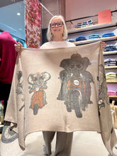 Laden Sie das Bild in den Galerie-Viewer, Hemisphere Strickschal NANGKNIT
