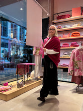 Laden Sie das Bild in den Galerie-Viewer, Cashmere Bolero One Size in Weinrot

