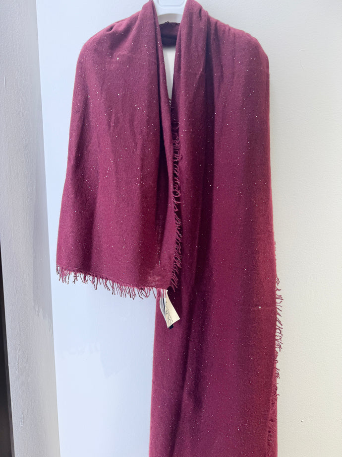 Schal aus Kashmir von Cashmere Blues mit kleinen Pailletten in der Farbe Bordeaux