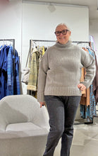 Laden Sie das Bild in den Galerie-Viewer, Pullover in Cashmere und Seide von HEMISPHERE Cashmere
