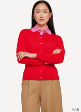 Laden Sie das Bild in den Galerie-Viewer, Oleana Carbon copy Cardigan in der Farbe Vermillon red
