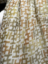 Laden Sie das Bild in den Galerie-Viewer, Hemisphere Schal ALKI-F  in Naturtönen
