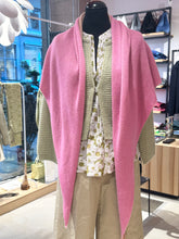 Laden Sie das Bild in den Galerie-Viewer, Dreieckstuch aus Cashmere in Rosé und Absinth
