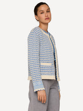 Laden Sie das Bild in den Galerie-Viewer, Oleana Cardigan Design Sigrid in Hellblau
