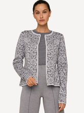 Laden Sie das Bild in den Galerie-Viewer, Oleana Heritage Cardigan Signe in Light grey
