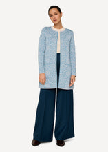 Laden Sie das Bild in den Galerie-Viewer, Oleana Heritage Cardigan Longcardigan Signe in Hellblau
