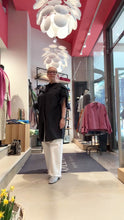 Laden und Abspielen von Videos im Galerie-Viewer, Longbluse  Picos von annette görtz in Anthrazit
