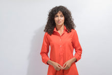 Laden Sie das Bild in den Galerie-Viewer, NARCISA Hemdblusenkleid in Koralle
