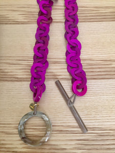 Neu! Kette Carl in dyed Pink und Natur
