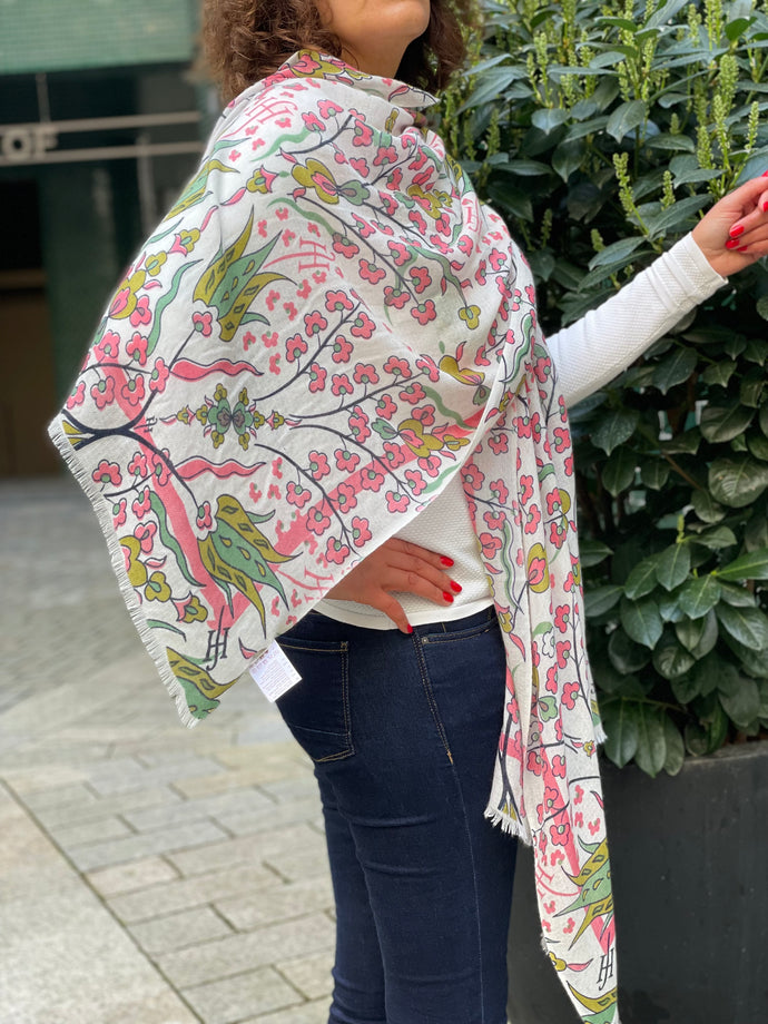 Friendly Hunting Cashmere Scarf Square  - Print  Porto in Grün und Rose