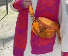 Laden Sie das Bild in den Galerie-Viewer, Neu! TIEFENBACHER LEHMANN HIP BAG mini  - Ein Einzelstück in Orange metallic
