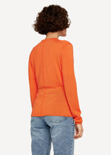Laden Sie das Bild in den Galerie-Viewer, Neue Farbe! Oleana Carbon copy Cardigan in der Farbe Tangerine
